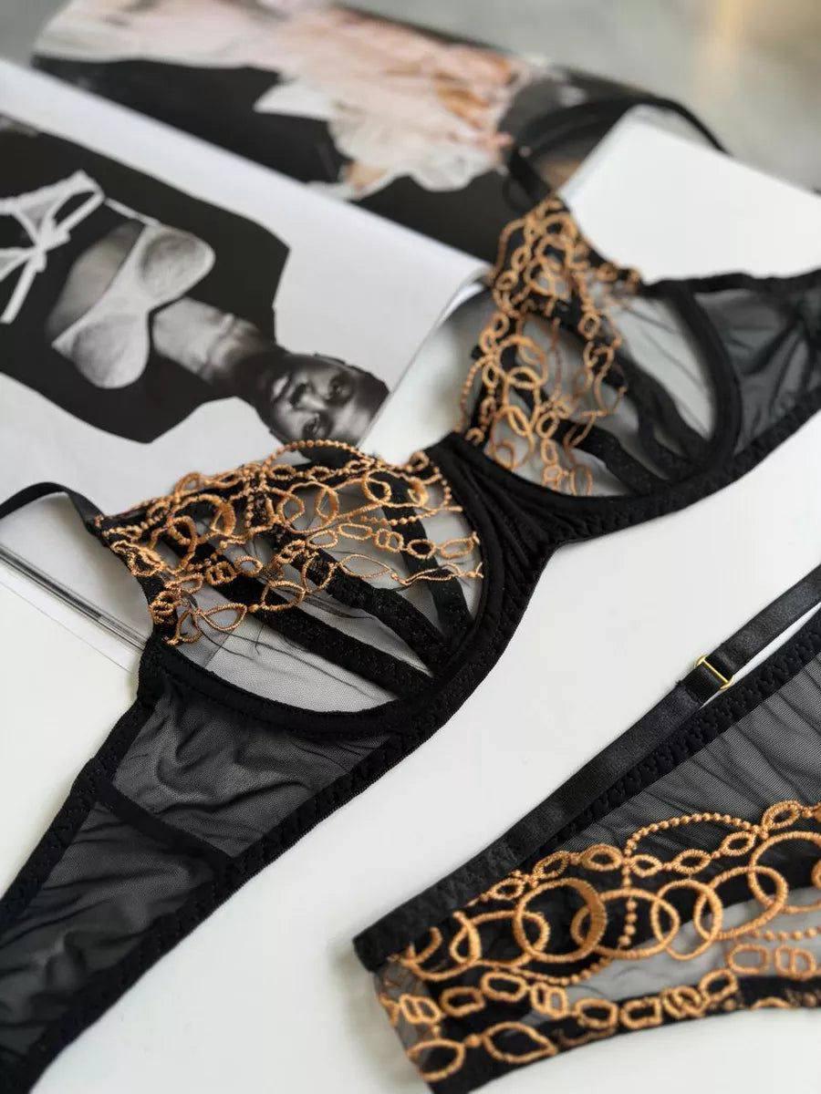 Amber Muse – Karamel Nakışlı Siyah Jartiyer Takımı