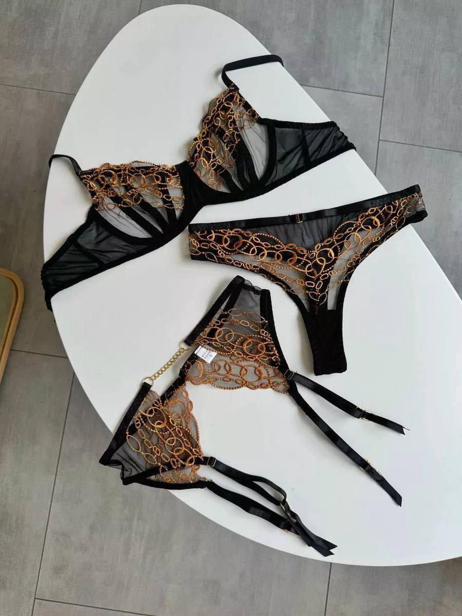 Amber Muse – Karamel Nakışlı Siyah Jartiyer Takımı